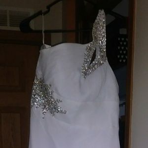 White plus size dress